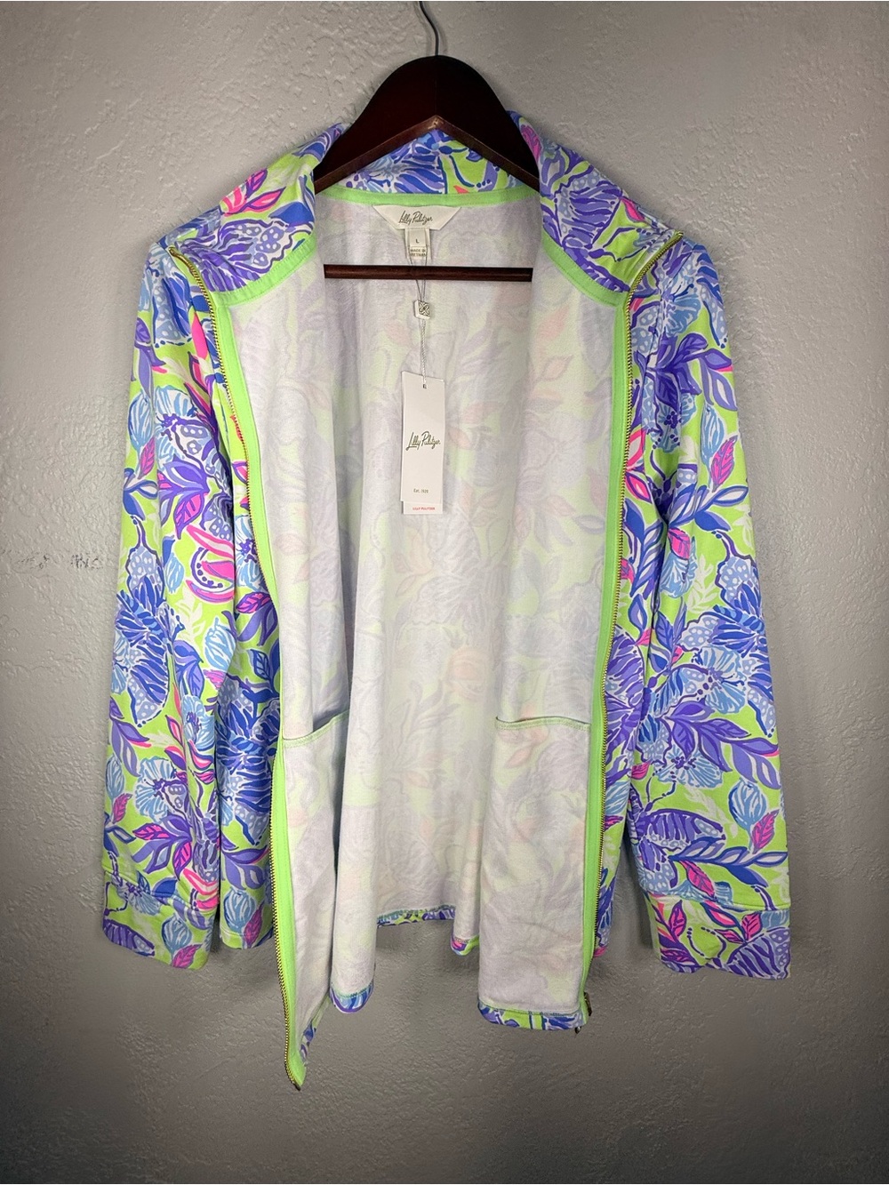 Men Shirts Subcategory Classification - Picture 5 of 8